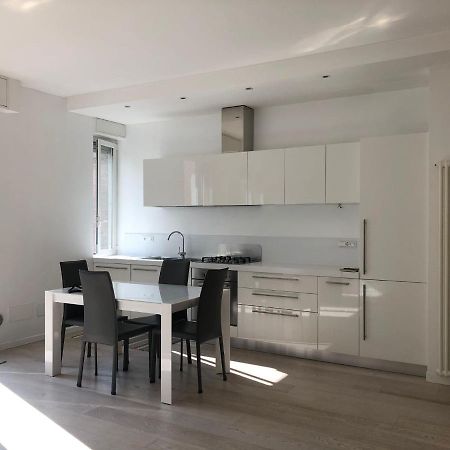 Bright & Spacious Apartment Near Navigli - Ponti Milano Eksteriør billede