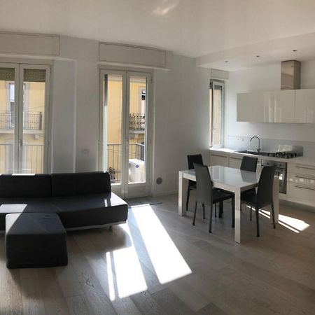 Bright & Spacious Apartment Near Navigli - Ponti Milano Eksteriør billede